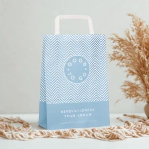 Custom takeaway bags with logo in brown paper for food orders
